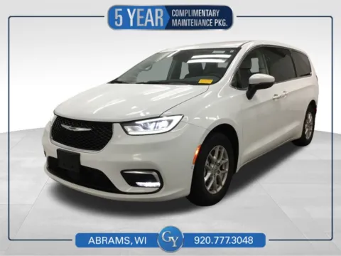 White 2023 Chrysler Pacifica Touring L for sale in Abrams, WI