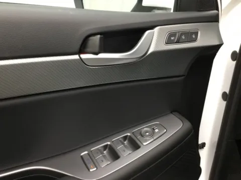 More photos of 2025 Hyundai Palisade SEL Premium at Gregg Young Abrams Chrysler Dodge Jeep Ram, WI