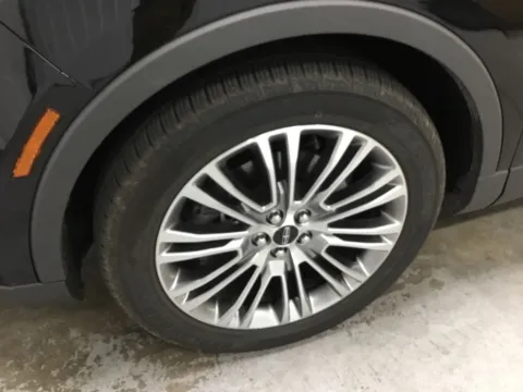 More photos of 2016 Lincoln MKX Reserve at Gregg Young Abrams Chrysler Dodge Jeep Ram, WI