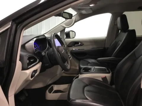 More photos of 2023 Chrysler Pacifica Touring L at Gregg Young Abrams Chrysler Dodge Jeep Ram, WI