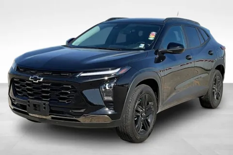Black 2026 Chevrolet Trax ACTIV for sale in Marshalltown, IA