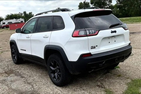 Another view of 2019 Jeep Cherokee Latitude for sale in Marshalltown, IA at Gregg Young Chevrolet Marshalltown