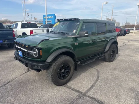 Green 2024 Ford Bronco Wildtrak for sale in Marshalltown, IA