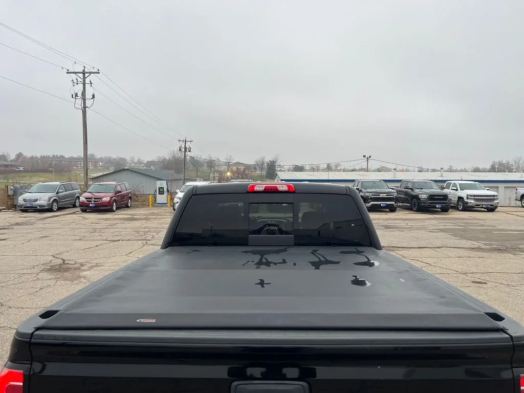 2017 Gmc Sierra 1500 SLT photo 4