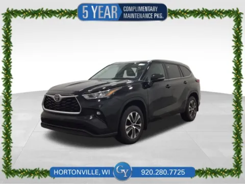 Green 2022 Toyota Highlander XLE for sale in Hortonville, WI