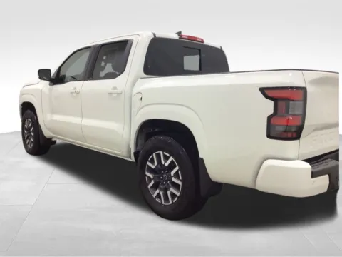 Another view of 2024 Nissan Frontier SL for sale in Hortonville, WI at Gregg Young Hortonville Ford