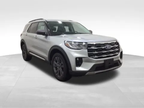 More photos of 2025 Ford Explorer Active at Gregg Young Hortonville Ford, WI