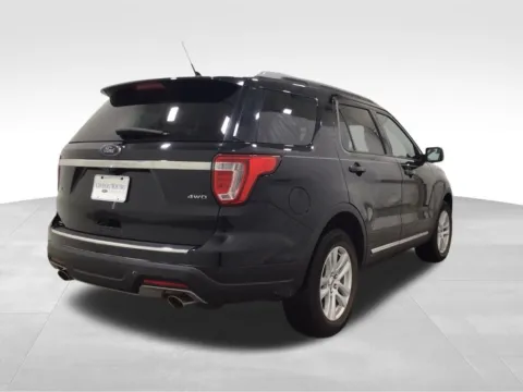 More photos of 2018 Ford Explorer XLT at Gregg Young Hortonville Ford, WI