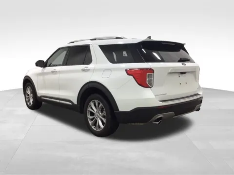 Another view of 2023 Ford Explorer Limited for sale in Hortonville, WI at Gregg Young Hortonville Ford