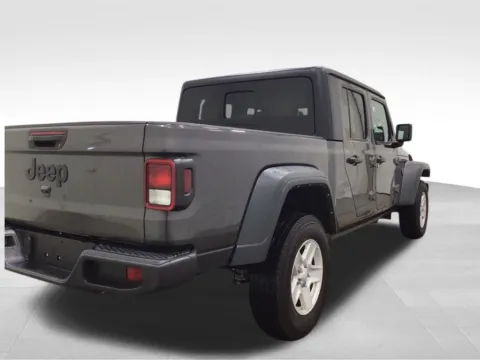 More photos of 2023 Jeep Gladiator Sport at Gregg Young Hortonville Ford, WI