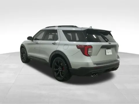 More photos of 2020 Ford Explorer ST at Gregg Young Hortonville Ford, WI