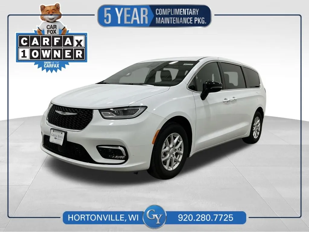 White 2025 Chrysler Pacifica Select for sale in Hortonville, WI