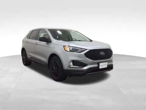 More photos of 2024 Ford Edge SEL at Gregg Young Hortonville Ford, WI