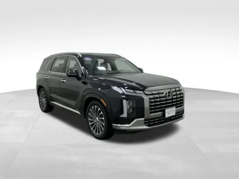 More photos of 2023 Hyundai Palisade Calligraphy at Gregg Young Hortonville Ford, WI