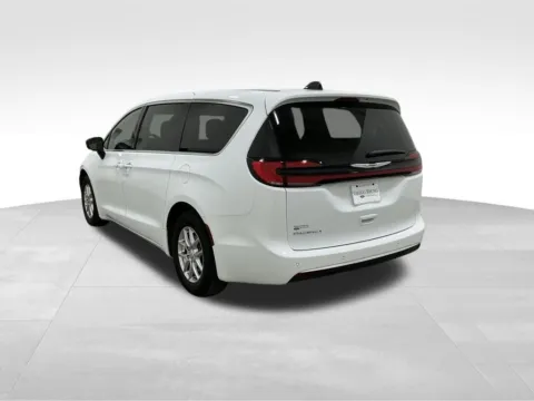 Another view of 2025 Chrysler Pacifica Select for sale in Hortonville, WI at Gregg Young Hortonville Ford
