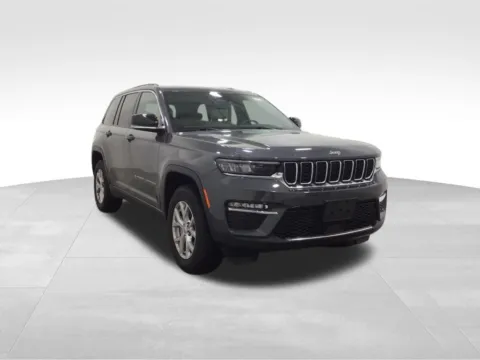 More photos of 2023 Jeep Grand Cherokee Limited at Gregg Young Hortonville Ford, WI