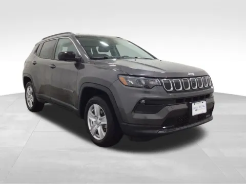 More photos of 2022 Jeep Compass Latitude at Gregg Young Hortonville Ford, WI
