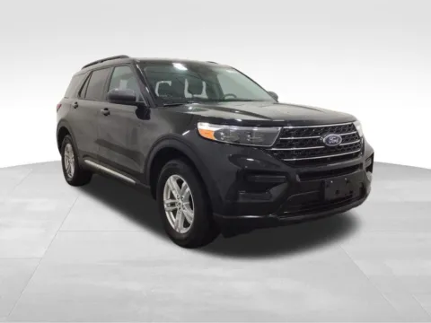 More photos of 2023 Ford Explorer XLT at Gregg Young Hortonville Ford, WI