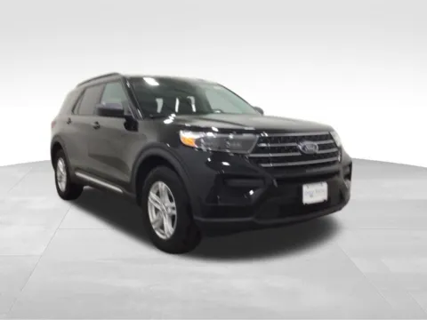 More photos of 2023 Ford Explorer XLT at Gregg Young Hortonville Ford, WI
