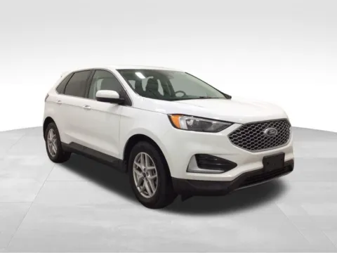 More photos of 2024 Ford Edge SEL at Gregg Young Hortonville Ford, WI