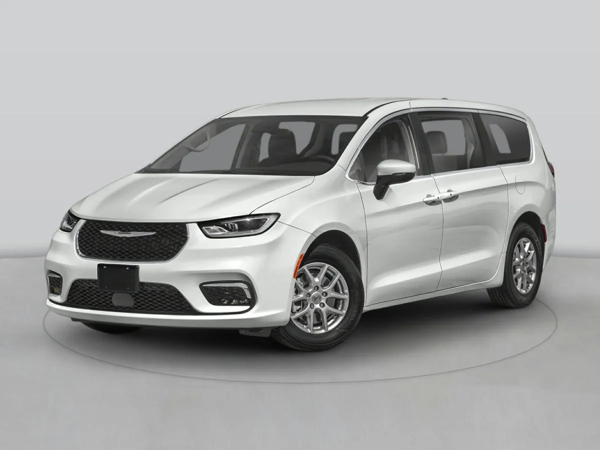2023 Chrysler Pacifica Touring L for sale in Hortonville, WI