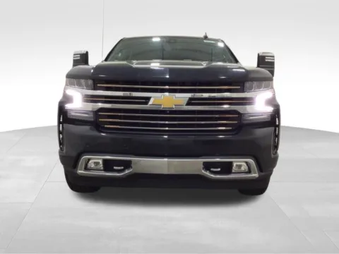 More photos of 2021 Chevrolet Silverado 1500 High Country at Gregg Young Hortonville Ford, WI