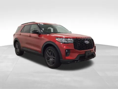 More photos of 2025 Ford Explorer ST-Line at Gregg Young Hortonville Ford, WI