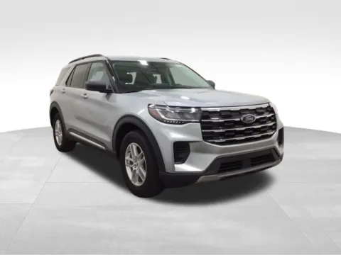 More photos of 2025 Ford Explorer Active at Gregg Young Hortonville Ford, WI
