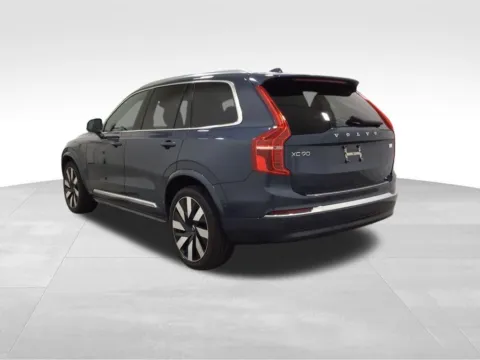 Photos of 2023 Volvo XC90 Recharge Plug-In Hybrid Ultimate for sale in Hortonville, WI at Gregg Young Hortonville Ford