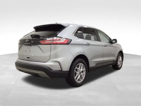 More photos of 2024 Ford Edge SEL at Gregg Young Hortonville Ford, WI