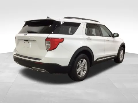 More photos of 2021 Ford Explorer XLT at Gregg Young Hortonville Ford, WI