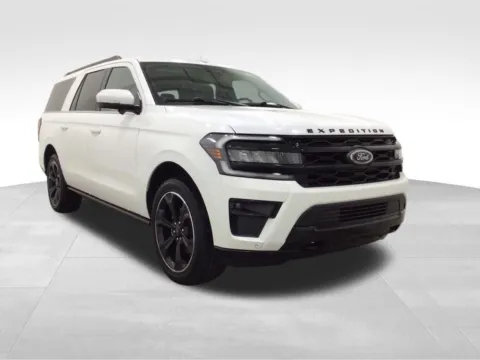 More photos of 2023 Ford Expedition Max Limited at Gregg Young Hortonville Ford, WI