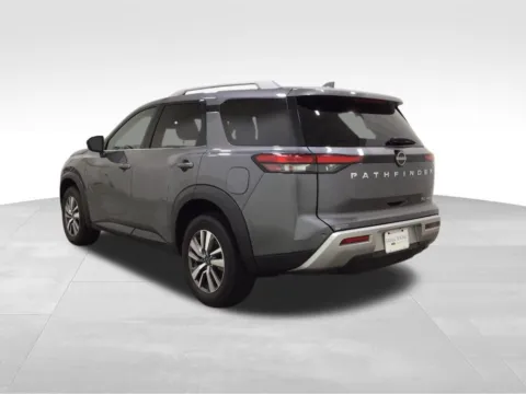 Another view of 2025 Nissan Pathfinder SL for sale in Hortonville, WI at Gregg Young Hortonville Ford