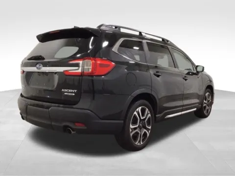 More photos of 2023 Subaru Ascent Limited at Gregg Young Hortonville Ford, WI