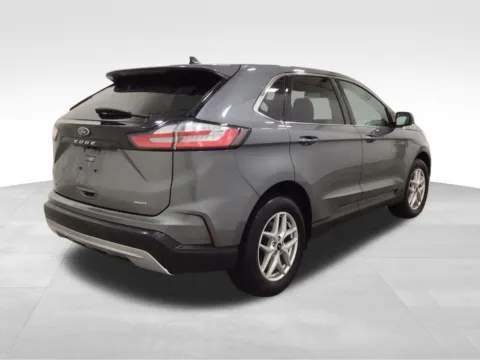 More photos of 2024 Ford Edge SEL at Gregg Young Hortonville Ford, WI