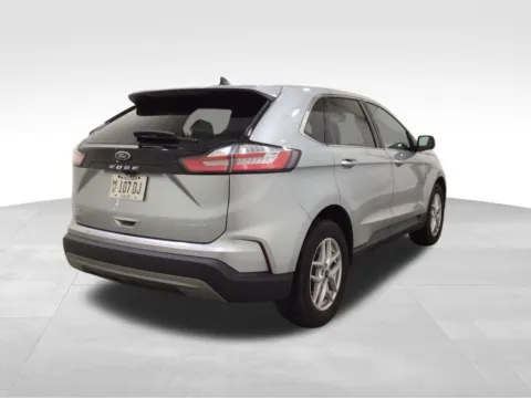More photos of 2024 Ford Edge SEL at Gregg Young Hortonville Ford, WI
