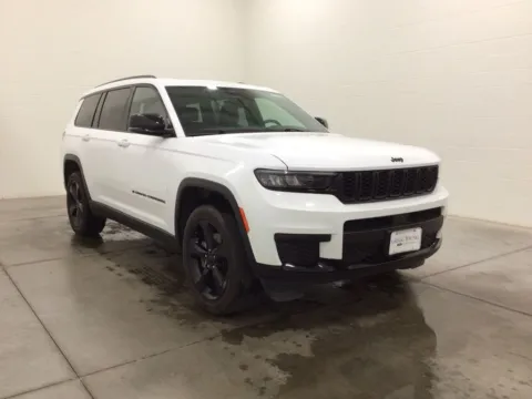 More photos of 2023 Jeep Grand Cherokee L Altitude at Gregg Young Hortonville Ford, WI
