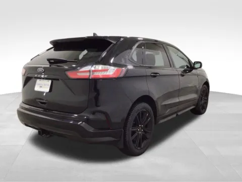 More photos of 2023 Ford Edge ST Line at Gregg Young Hortonville Ford, WI