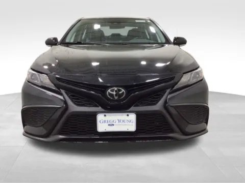 More photos of 2022 Toyota Camry SE at Gregg Young Hortonville Ford, WI