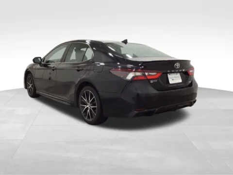 Another view of 2022 Toyota Camry SE for sale in Hortonville, WI at Gregg Young Hortonville Ford