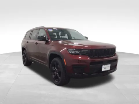 More photos of 2023 Jeep Grand Cherokee L Altitude at Gregg Young Hortonville Ford, WI