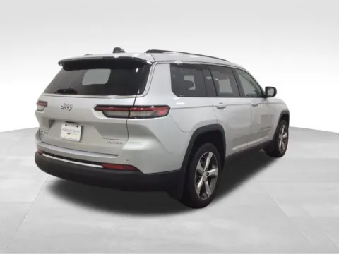 More photos of 2022 Jeep Grand Cherokee L Limited at Gregg Young Hortonville Ford, WI