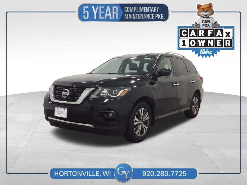 2017 Nissan Pathfinder SL for sale in Hortonville, WI