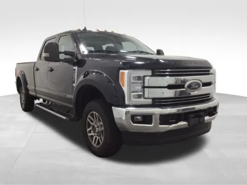 More photos of 2019 Ford F-250SD Lariat at Gregg Young Hortonville Ford, WI