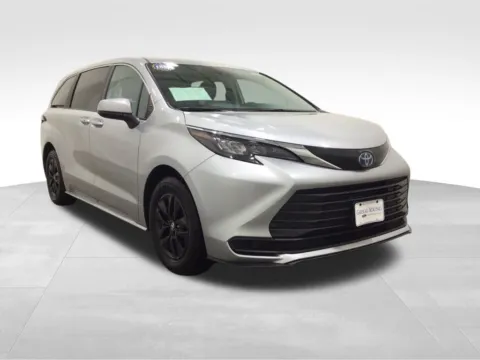 More photos of 2024 Toyota Sienna LE at Gregg Young Hortonville Ford, WI