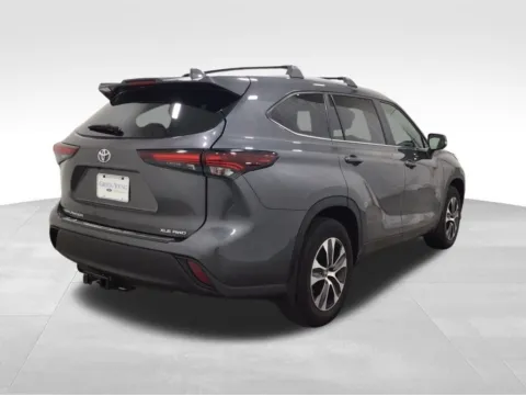 Another view of 2024 Toyota Highlander XLE for sale in Hortonville, WI at Gregg Young Hortonville Ford