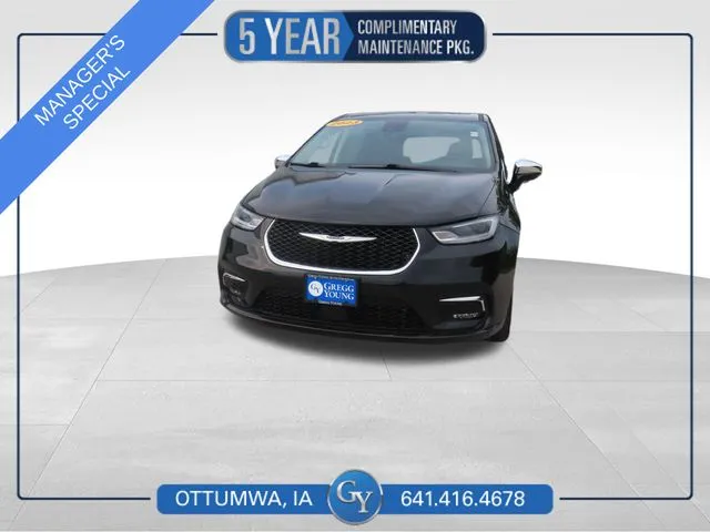 Black 2023 Chrysler Pacifica Hybrid Limited for sale in Ottumwa, IA