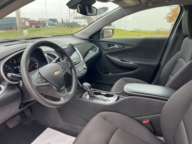 2024 Chevrolet Malibu LS photo 4