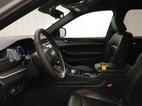 More photos of 2024 Jeep Grand Cherokee Limited at Gregg Young Toyota of Ottumwa, IA