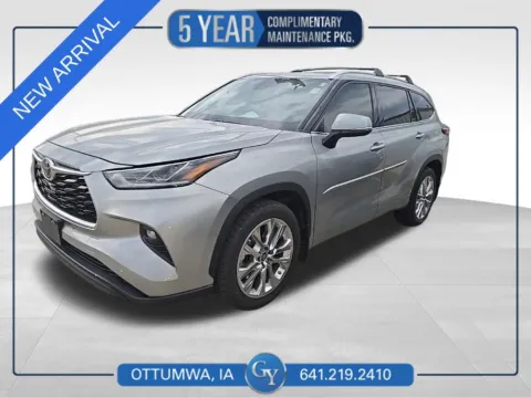 Silver 2023 Toyota Highlander Limited for sale in Ottumwa, IA